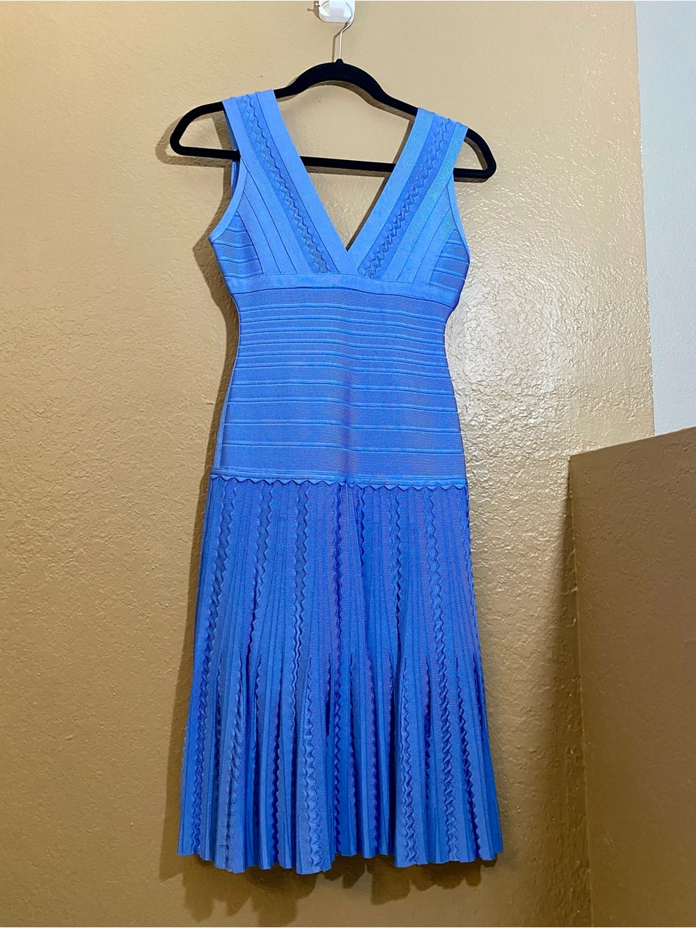 HERVE LEGER V-Neck Pleated Midi Dress in Periwinkle Blue